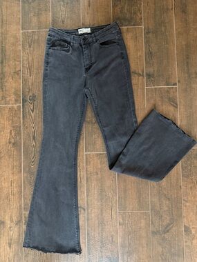 High-Rise Black Flare Jeans with Raw Hem (ban-jara) size 7/27